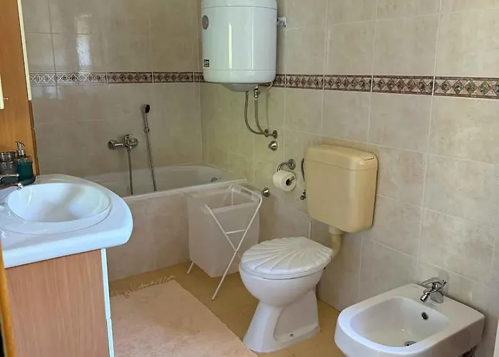 With A - C In 55200 Casa vacanze