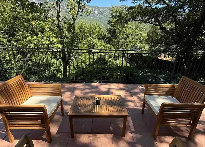 Ferienhaus With A - C In 55200